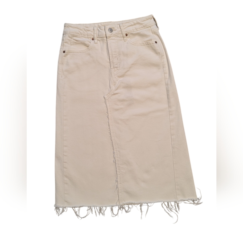 White Old Navy Denim Skirt Size 2